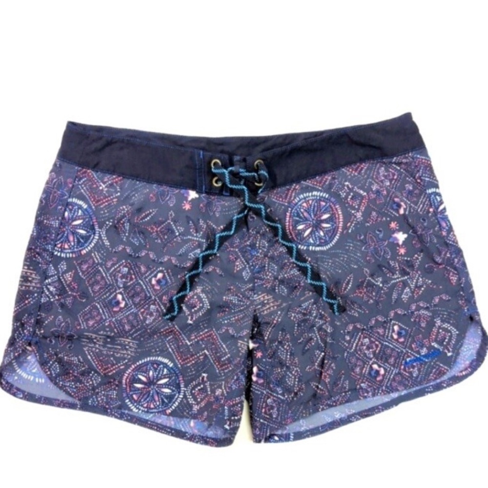 Patagonia Women's Wavefarer Board shorts Size 8